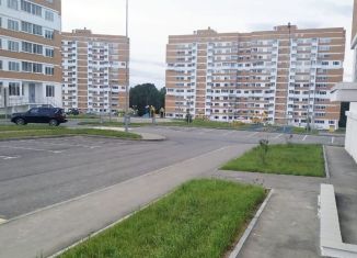 Аренда двухкомнатной квартиры, 48 м2, посёлок Марьино, улица Харлампиева, 52к1