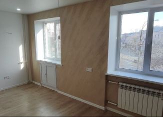 Продам 2-комнатную квартиру, 42.6 м2, Челябинская область, улица Строителей, 7