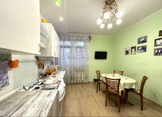 Продается трехкомнатная квартира, 118 м2, Самарская область, улица Степана Разина, 102