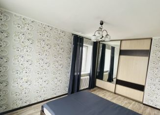 Сдам в аренду 1-ком. квартиру, 40 м2, Балабаново, Московская улица, 3