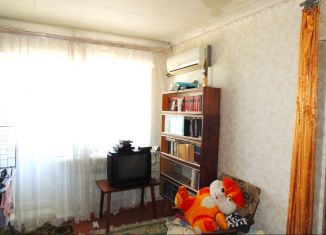 Двухкомнатная квартира на продажу, 43 м2, Волгоград, Дзержинский район, территория посёлок Аэропорт, 13