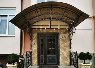 Продается четырехкомнатная квартира, 155 м2, Кабардино-Балкариия, улица Инессы Арманд, 43А