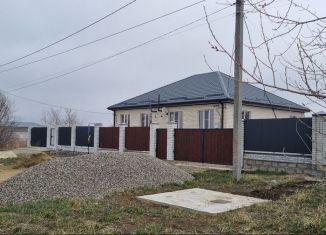 Продам дом, 80 м2, село Кочубеевское, Магистральная улица