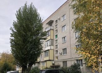 Продаю двухкомнатную квартиру, 54 м2, Черкесск, улица Космонавтов, 46
