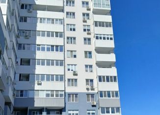 Продается 1-ком. квартира, 34 м2, Тольятти, улица Александра Кудашева, 108, Центральный район