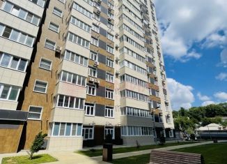 Продается 2-комнатная квартира, 72 м2, Ростовская область, проспект Сиверса, 28