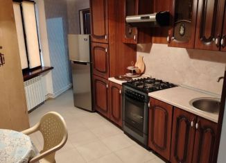Аренда двухкомнатной квартиры, 45 м2, Дагестан, улица Пархоменко, 39
