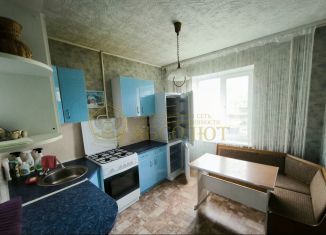 Сдается в аренду 2-ком. квартира, 52 м2, Ревда, улица Павла Зыкина, 14