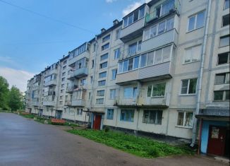 Продается 2-комнатная квартира, 47.9 м2, Ленинградская область, деревня Извара, 1