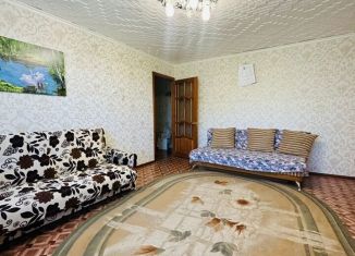 Продается трехкомнатная квартира, 59 м2, Татарстан, улица Менделеева, 1