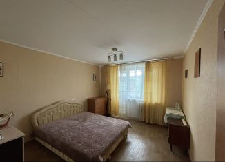 Сдаю в аренду 2-комнатную квартиру, 49.9 м2, Крым, Спортивная улица, 10