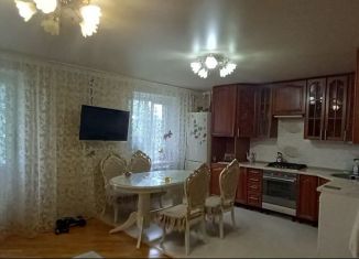 Продается трехкомнатная квартира, 65 м2, Белореченск, Красная улица, 59