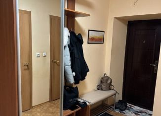 Сдается двухкомнатная квартира, 71.4 м2, Вологодская область, Шекснинский проспект, 25А