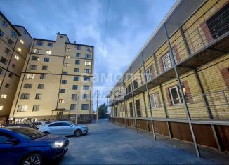 Продаю офис, 27 м2, Элиста, улица Братьев Алёхиных, 34