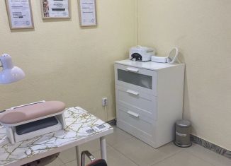 Сдача в аренду помещения свободного назначения, 10 м2, Тюмень, улица Василия Гольцова, 26