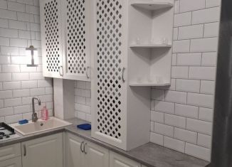 Сдаю 1-ком. квартиру, 38 м2, Смоленск, 1-я Восточная улица, 3/6