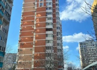 Продажа 2-ком. квартиры, 80 м2, Краснодар, улица имени 40-летия Победы, 33/7, микрорайон ЗИП