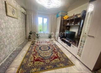 Трехкомнатная квартира на продажу, 54.4 м2, Астрахань, улица Азизбекова, 10