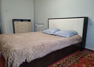 Сдам в аренду 2-ком. квартиру, 49 м2, Горно-Алтайск, Коммунистический проспект, 10