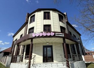 Сдаю в аренду помещение свободного назначения, 270 м2, Грозный, улица Мохаммеда Бен Зайеда Аль Нахайяна, 14А, Шейх-Мансуровский район