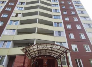 Продам трехкомнатную квартиру, 100 м2, Санкт-Петербург, улица Дыбенко, 21к3, муниципальный округ № 54