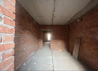 Продаю 1-комнатную квартиру, 30 м2, Владикавказ, улица Курсантов-Кировцев, 4А, 19-й микрорайон