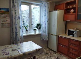 Сдам 2-ком. квартиру, 52 м2, Сыктывкар, улица Малышева, 14, район Орбита