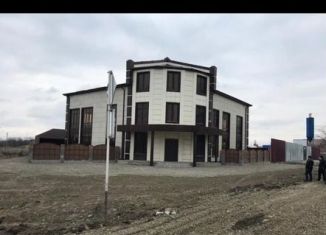 Сдам в аренду помещение свободного назначения, 1200 м2, Грозный, улица Абдул-Хамида Махмудовича Бислиева, 7, Байсангуровский район