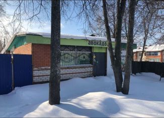 Продам торговую площадь, 500 м2, Чувашия, улица Дзержинского, 4