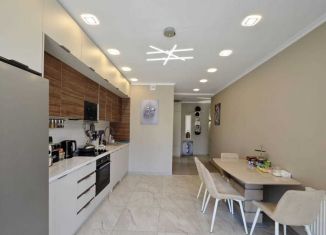 Сдаю в аренду 3-ком. квартиру, 92 м2, Мурино, Петровский бульвар, 5