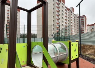 Продам 2-комнатную квартиру, 61.5 м2, Смоленск, Ипподромный проезд, 32