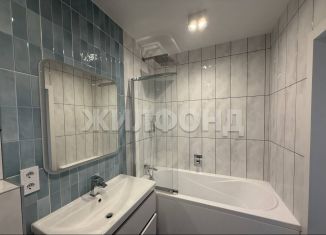 Продаю 2-комнатную квартиру, 44 м2, Новосибирск, Большевистская улица, 94, метро Речной вокзал