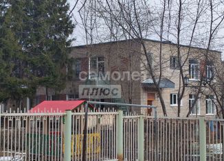 Продажа 2-ком. квартиры, 42 м2, Северск, Лесная улица, 10Б