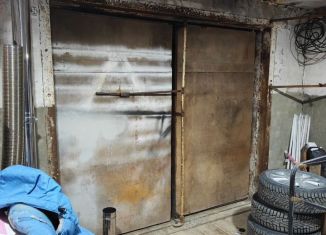 Продаю гараж, 30 м2, Тобольск, улица Семёна Ремезова, 155В
