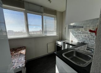 Сдам в аренду 1-комнатную квартиру, 32.4 м2, Санкт-Петербург, улица Козлова, 13к2, Кировский район