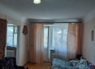 Продается 2-комнатная квартира, 40.6 м2, Глазов, улица Ленина, 9А