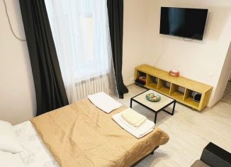 Сдаю 1-ком. квартиру, 38 м2, Геленджик, Советская улица, 28
