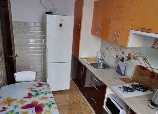 Сдаю однокомнатную квартиру, 34 м2, Сочи, улица Кирова, 127, микрорайон Черемушки