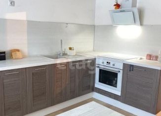 Продаю 2-ком. квартиру, 52.3 м2, Тюмень, улица Новосёлов, 107, ЖК Москва