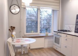 Сдаю 2-ком. квартиру, 60 м2, Санкт-Петербург, проспект Науки, 41