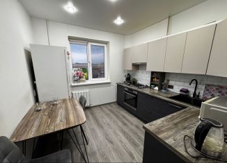 Сдаю в аренду 2-ком. квартиру, 50.2 м2, Нижний Тагил, улица Дружинина, 39