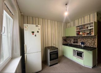 Продам 1-ком. квартиру, 41 м2, Челябинск, улица 40-летия Победы, 38А, Калининский район