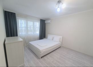 1-комнатная квартира в аренду, 38 м2, Новороссийск, улица Мурата Ахеджака