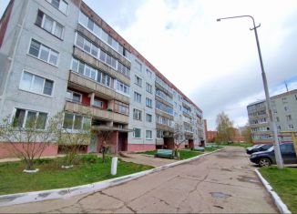 Продается 2-ком. квартира, 39.5 м2, Кирово-Чепецк, 21-й микрорайон, 21