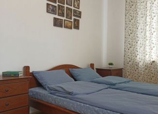 Сдаю в аренду 1-ком. квартиру, 32 м2, Кировск, Набережная улица, 19