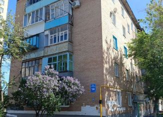 Продаю двухкомнатную квартиру, 44 м2, Оренбург, Алтайская улица, 14