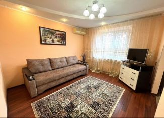 Сдача в аренду 2-комнатной квартиры, 50 м2, Краснодар, улица Кубанская Набережная, 52/2, микрорайон Центральный