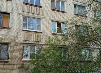 Продам комнату, 12.4 м2, Нижний Новгород, улица Красных Партизан, 4/4, метро Комсомольская