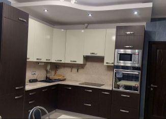 Сдам в аренду 2-ком. квартиру, 65 м2, Подольск, Октябрьский проспект, 23Б