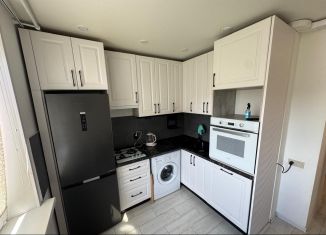 Сдаю в аренду 1-ком. квартиру, 33 м2, Казань, улица Академика Лаврентьева, 28